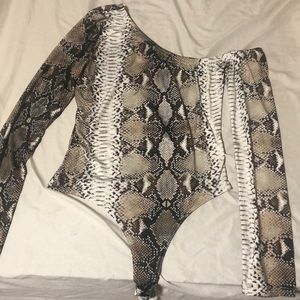 Snake print one shoulder bodysuit